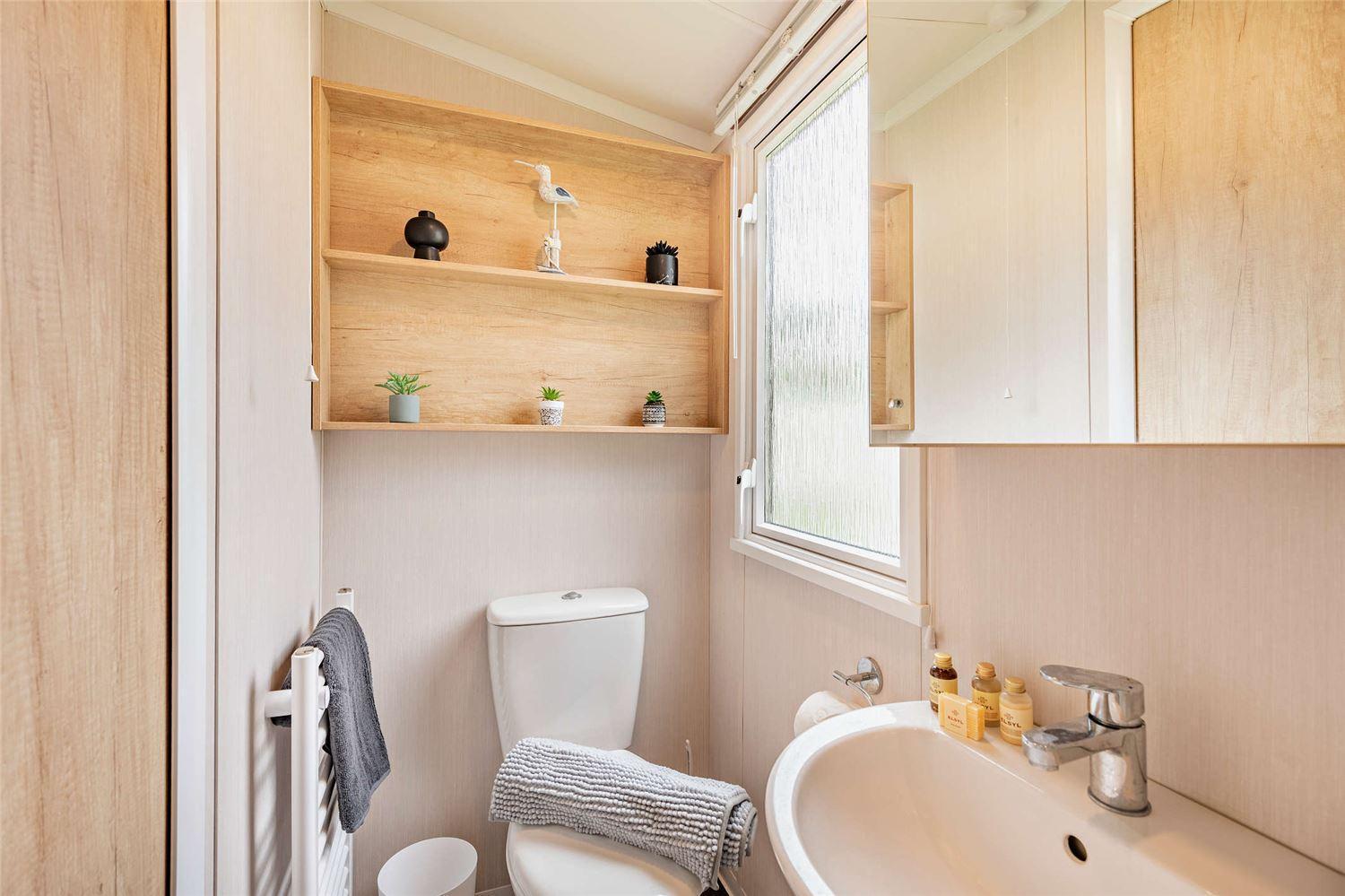 2 Bed 6 Berth In Shorefield Oakdene Dorset Ferndown